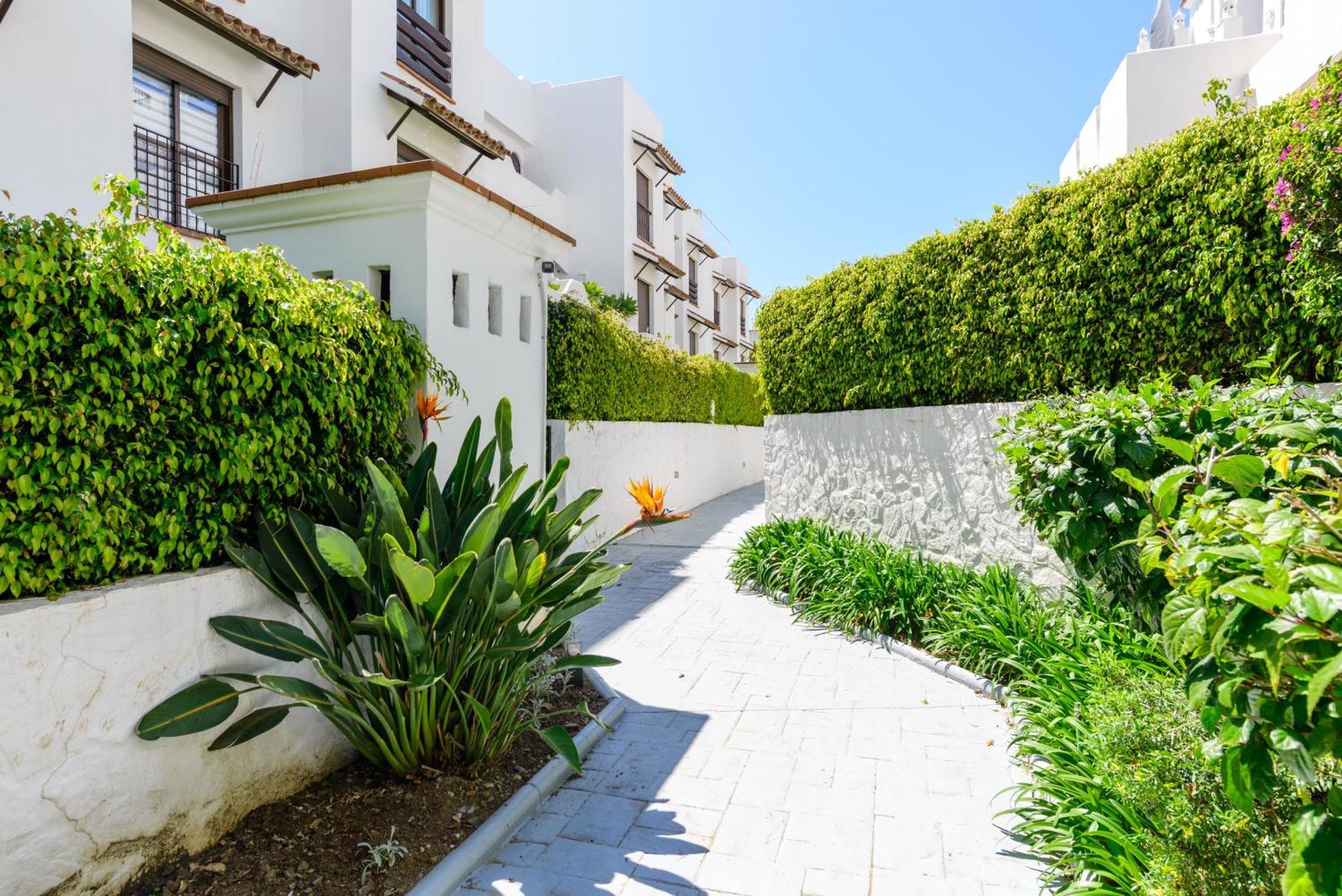 Golf Hills Bed & Breakfast Estepona Ngoại thất bức ảnh