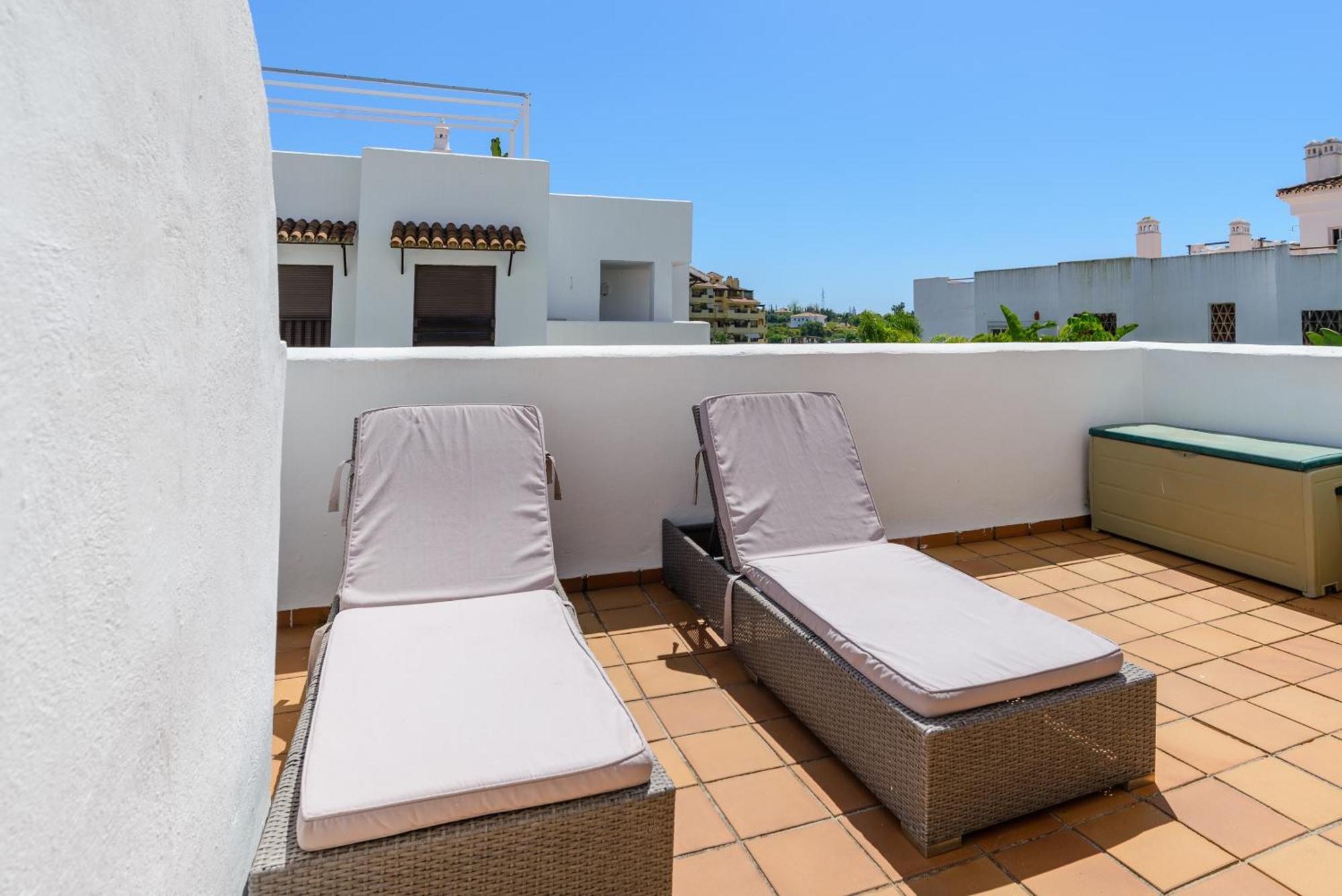 Golf Hills Bed & Breakfast Estepona Ngoại thất bức ảnh